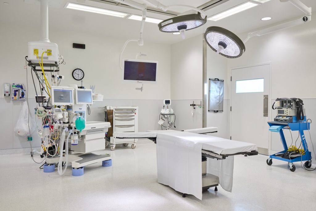 Brossard – Chirurgie DIX30 - Operating Room