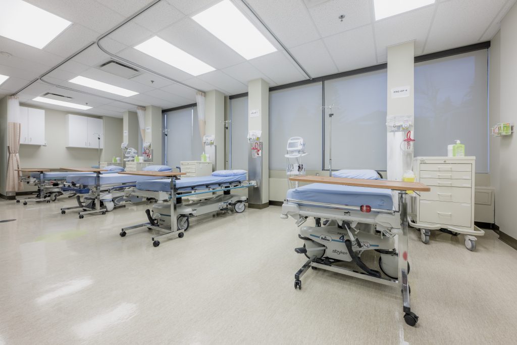 Calgary - Rockyview Surgical Centre - Patient Recovery Room