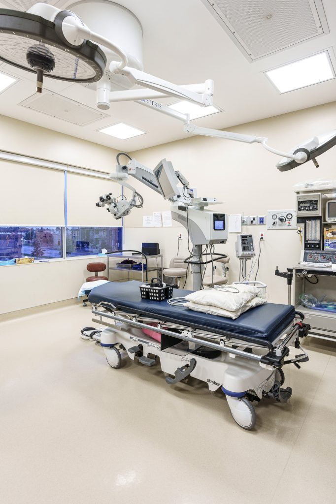 Saskatoon - Prairieview Surgical Centre - Operating room